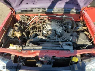 2001 Nissan Frontier 2WD SE Desert Runner with VIN 1N6ED26TX1C355505, listed as a Copart auction lot 73636624 with 163,894 mi miles and Clean Title. Bid and sale history available at carsss.com. Image 11.