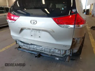 2013 Toyota Sienna LE AAS with VIN 5TDKK3DC8DS359172, listed as a IAAI auction lot 41724930 with 106,488 mi miles. Bid and sale history available at carsss.com. Image 22.