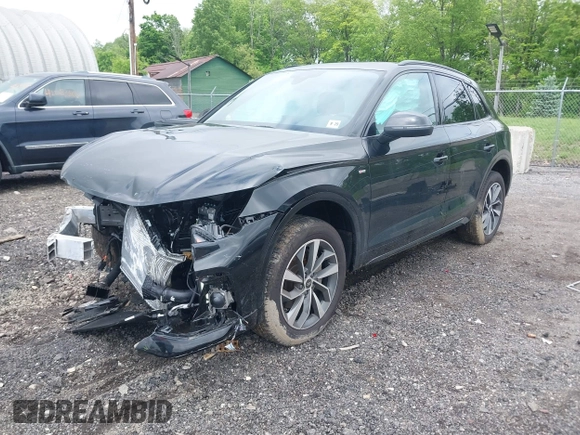 2024 Audi Q5 S line Premium with VIN WA1GAAFY9R2108000, listed as a IAAI auction lot 42275990 with 9,392 mi miles and . Bid and sale history available at DreamBid. Image 17.
