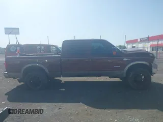 2006 Ford F-250 XL z VIN 1FTSW21P56EB45285, wystawiony jako IAAI lot #41897760 z przebiegiem 260 044 mil mil oraz . Historia ofert i sprzedaży dostępna na DreamBid. Obrazek 13.