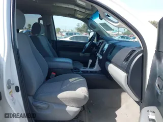 2007 Toyota Tundra SR5 with VIN 5TBBV54167S457566, listed as a IAAI auction lot 41598520 with 245,474 mi miles. Bid and sale history available at carsss.com. Image 5.