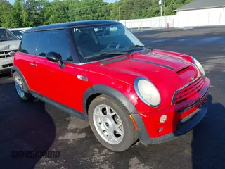 2006 MINI Hardtop S with VIN WMWRE33586TJ34762, listed as a IAAI auction lot 42255599 with 112,664 mi miles and . Bid and sale history available at DreamBid. Image 1.