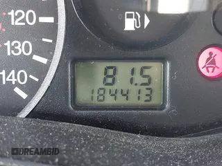 2003 Ford Focus SE Fleet z VIN 1FAFP36393W343129, wystawiony jako IAAI lot #42440063 z przebiegiem 184 413 mil mil oraz . Historia ofert i sprzedaży dostępna na DreamBid. Obrazek 7.