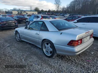 2001 Mercedes-Benz SL-Class with VIN WDBFA68F31F195902, listed as a Copart auction lot 49812045 with 154,923 mi miles and Clean Title. Bid and sale history available at carsss.com. Image 2.