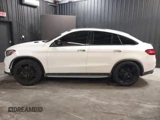 2017 Mercedes-Benz GLE 43 AMG z VIN 4JGED6EB3HA057334, wystawiony jako IAAI lot #42368824 z przebiegiem 81 749 mil mil oraz . Historia ofert i sprzedaży dostępna na DreamBid. Obrazek 15.