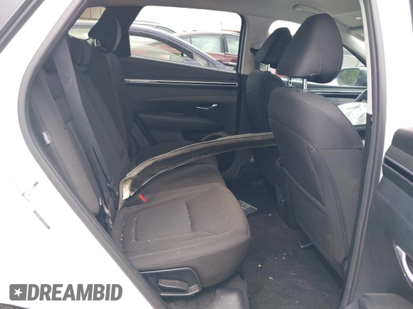 2024 Hyundai Tucson SEL with VIN 5NMJBCDE1RH295953, listed as a IAAI auction lot 42140368 with 39,024 mi miles. Bid and sale history available at carsss.com. Image 8.
