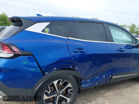 2023 Kia Sportage EX z VIN 5XYK33AF2PG091037, wystawiony jako IAAI lot #42337905 z przebiegiem 16 433 mil mil oraz . Historia ofert i sprzedaży dostępna na DreamBid. Obrazek 6.
