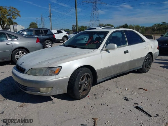1997 Lexus ES 300 Luxury Sport Sdn with VIN JT8BF22G7V0076821, listed as a IAAI auction lot 41671698 with NaN miles. Bid and sale history available at carsss.com. Image 2.