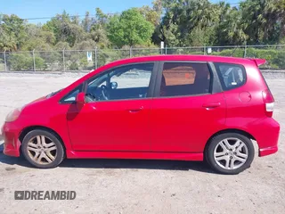 2007 Honda Fit Sport with VIN JHMGD38657S014356, listed as a IAAI auction lot 41942268 with 198,852 mi miles. Bid and sale history available at carsss.com. Image 15.