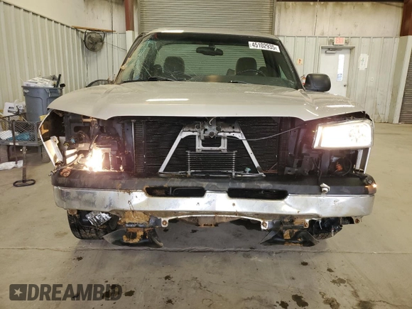 2005 Chevrolet Silverado 1500 LS with VIN 1GCEC14T75Z254816, listed as a Copart auction lot 45102935 with 124,541 mi miles and Salvage title. Bid and sale history available at DreamBid. Image 5.