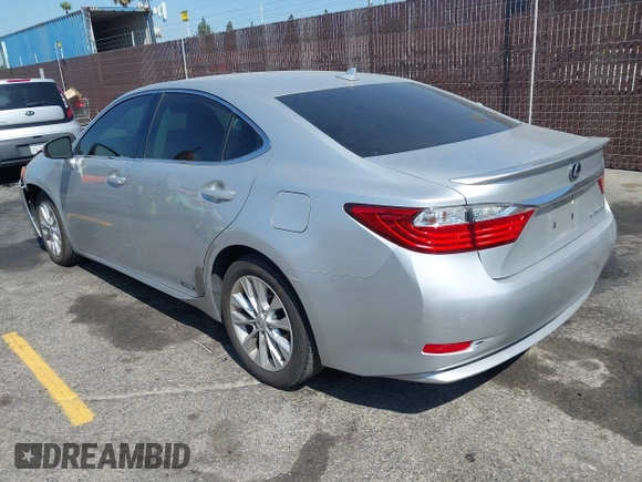 2013 Lexus ES 300h with VIN JTHBW1GG2D2022140, listed as a IAAI auction lot 42677307 with 133,630 mi miles and . Bid and sale history available at DreamBid. Image 3.