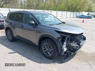 2021 Nissan Rogue S z VIN 5N1AT3AB3MC767192, wystawiony jako IAAI lot #42126490 z przebiegiem 114 256 mil mil oraz . Historia ofert i sprzedaży dostępna na DreamBid. Obrazek 1.