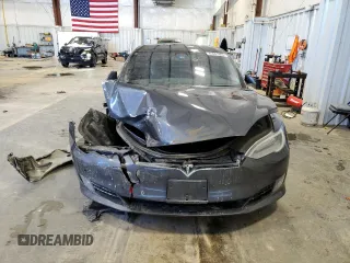 2017 Tesla Model S 100D with VIN 5YJSA1E2XHF197245, listed as a Copart auction lot 45961805 with Not provided miles and Non repairable. Bid and sale history available at DreamBid. Image 5.
