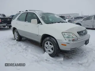 2002 Lexus RX 300 with VIN JTJHF10U720248613, listed as a IAAI auction lot 41571642 with 136,682 mi miles. Bid and sale history available at carsss.com. Image 1.