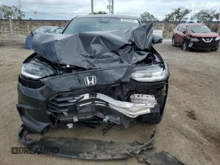 2024 Honda HR-V Sport with VIN 3CZRZ1H57RM755590, listed as a Copart auction lot 88978895 with 5,049 mi miles and Salvage Title. Bid and sale history available at carsss.com. Image 5.