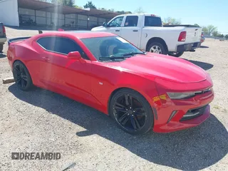 2018 Chevrolet Camaro 1LT z VIN 1G1FB1RS2J0159093, wystawiony jako IAAI lot #41824297 z przebiegiem 103 762 mil mil oraz . Historia ofert i sprzedaży dostępna na DreamBid. Obrazek 1.