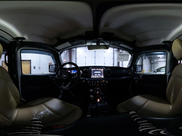 2018 Jeep Wrangler Unlimited Sahara z VIN 1C4HJXEG3JW117990, wystawiony jako IAAI lot #42290861 z przebiegiem 86 907 mil mil oraz . Historia ofert i sprzedaży dostępna na DreamBid. Obrazek 18.