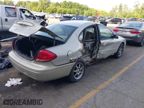 2006 Ford Taurus SE with VIN 1FAFP53UX6A184373, listed as a IAAI auction lot 42581542 with Not provided miles and . Bid and sale history available at DreamBid. Image 4.