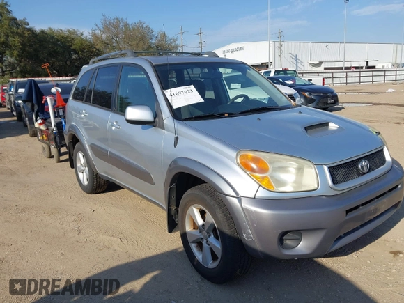 2005 Toyota RAV4 with VIN JTEHD20VX56024658, listed as a IAAI auction lot 41697623 with 1 mi miles. Bid and sale history available at carsss.com. Image 1.