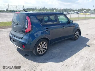 2019 Kia Soul + with VIN KNDJP3A5XK7691558, listed as a IAAI auction lot 41714817 with NaN miles. Bid and sale history available at carsss.com. Image 4.