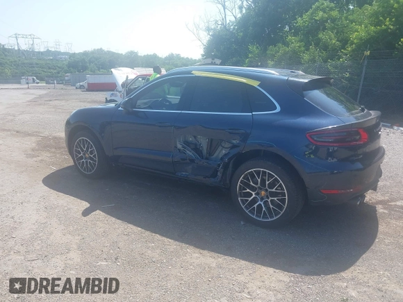 2018 Porsche Macan S with VIN WP1AB2A50JLB31206, listed as a IAAI auction lot 42539442 with 52,941 mi miles and . Bid and sale history available at DreamBid. Image 3.