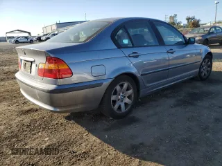 2003 BMW 3 Series 325i with VIN WBAET37423NJ33483, listed as a Copart auction lot 42368445 with 121,063 mi miles and Salvage Title. Bid and sale history available at carsss.com. Image 3.