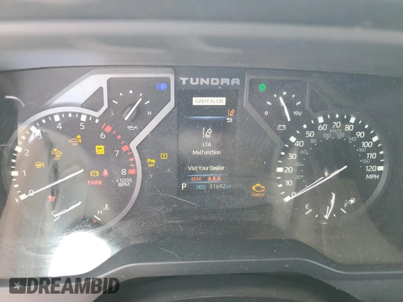 2022 Toyota Tundra Limited z VIN 5TFJA5DB9NX018019, wystawiony jako Copart lot #52607235 z przebiegiem 31 692 mil mil oraz Szkoda całkowita • Salvage title. Historia ofert i sprzedaży dostępna na DreamBid. Obrazek 9.