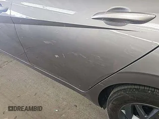 2024 Hyundai Elantra SEL z VIN KMHLM4DG8RU636246, wystawiony jako IAAI lot #42808858 z przebiegiem 37 872 mil mil oraz . Historia ofert i sprzedaży dostępna na DreamBid. Obrazek 24.