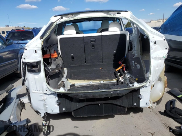 2022 Tesla Model Y Long Range with VIN 7SAYGDEE0NF436885, listed as a Copart auction lot 52101735 with 35,799 mi miles and Salvage Title. Bid and sale history available at carsss.com. Image 6.