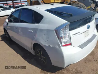 2011 Toyota Prius I with VIN JTDKN3DU6B0266604, listed as a IAAI auction lot 41981587 with 184,346 mi miles. Bid and sale history available at carsss.com. Image 3.