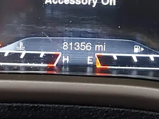 2017 Jeep Cherokee Limited with VIN 1C4PJMDS4HW613200, listed as a IAAI auction lot 41638978 with 81,356 mi miles. Bid and sale history available at carsss.com. Image 16.