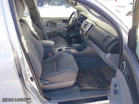 2009 Toyota Tacoma with VIN 3TMLU42N59M029232, listed as a IAAI auction lot 41596149 with 143,541 mi miles. Bid and sale history available at carsss.com. Image 5.