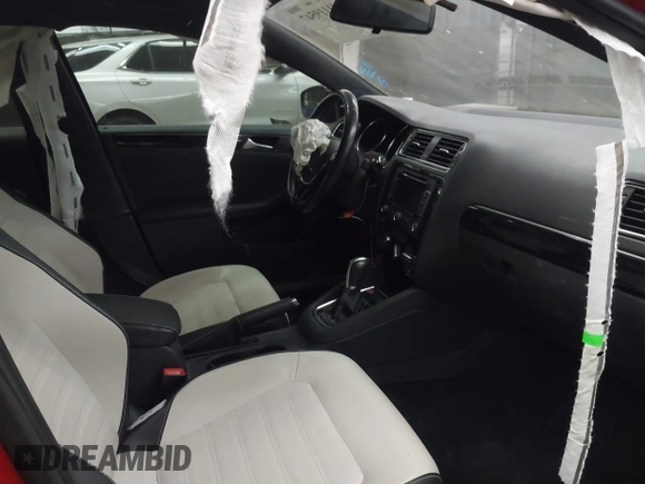 2015 Volkswagen Jetta SE с VIN 3VWD17AJ2FM427651, выставлен на аукционе IAAI как лот 41119547 с пробегом 76 730 миль миль и . История ставок и продаж доступна на DreamBid. Изображение 5.