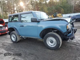 2022 Ford Bronco z VIN 1FMDE5AH6NLB71051, wystawiony jako Copart lot #77580794 z przebiegiem 20 904 mil mil oraz Szkoda całkowita • Salvage title. Historia ofert i sprzedaży dostępna na DreamBid. Obrazek 4.