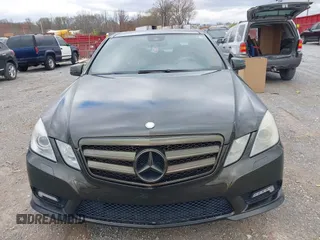 2010 Mercedes-Benz E-Class E 550 Luxury with VIN WDDHF9AB4AA128264, listed as a IAAI auction lot 41842230 with 216,724 mi miles. Bid and sale history available at carsss.com. Image 13.