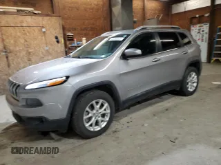 2018 Jeep Cherokee Latitude with VIN 1C4PJMCB3JD562081, listed as a Copart auction lot 48050525 with 74,107 mi miles and Salvage Title. Bid and sale history available at carsss.com. Image 1.