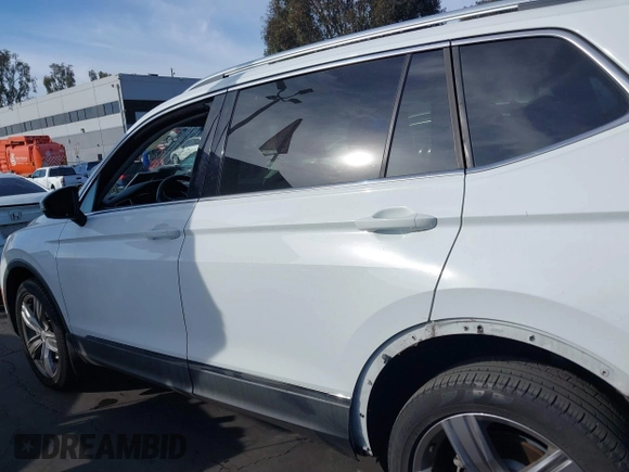 2018 Volkswagen Tiguan SEL Premium with VIN 3VV5B7AX5JM176434, listed as a IAAI auction lot 41684514 with 47,988 mi miles and . Bid and sale history available at DreamBid. Image 15.