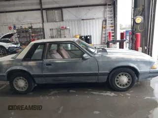 1989 Ford Mustang with VIN 1FABP40A3KF188992, listed as a IAAI auction lot 42076796 with 43,676 mi miles and . Bid and sale history available at DreamBid. Image 13.