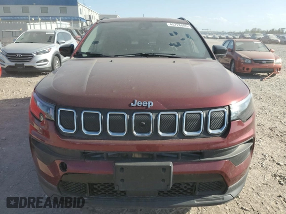2022 Jeep Compass Latitude Lux with VIN 3C4NJDFB2NT221516, listed as a Copart auction lot 45726005 with 16,953 mi miles and Salvage title. Bid and sale history available at DreamBid. Image 5.