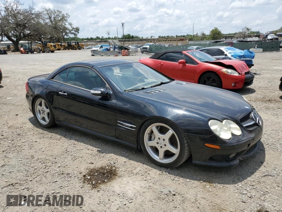 2004 Mercedes-Benz SL z VIN WDBSK76F64F072443, wystawiony jako Copart lot #56370125 z przebiegiem Nie podano mil oraz Tytuł czysty. Historia ofert i sprzedaży dostępna na DreamBid. Obrazek 4.
