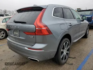 2018 Volvo XC60 Inscription with VIN LYVA22RL2JB109930, listed as a Copart auction lot 84830384 with 64,318 mi miles and Salvage Title. Bid and sale history available at DreamBid. Image 3.