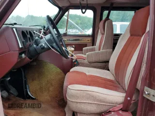 1988 Chevrolet Chevy Van с VIN 1GBEG25K9J7124336, выставлен на аукционе Copart как лот 61481255 с пробегом 613 557 миль миль и Чистый • Clean title. История ставок и продаж доступна на DreamBid. Изображение 7.