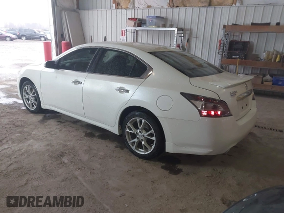 2014 Nissan Maxima SV z VIN 1N4AA5AP8EC499409, wystawiony jako IAAI lot #41732697 z przebiegiem 117 202 mil mil oraz . Historia ofert i sprzedaży dostępna na DreamBid. Obrazek 3.