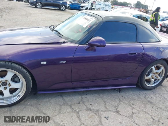 2001 Honda S2000 z VIN JHMAP11411T003513, wystawiony jako IAAI lot #41550216 z przebiegiem 155 595 mil mil oraz . Historia ofert i sprzedaży dostępna na DreamBid. Obrazek 14.