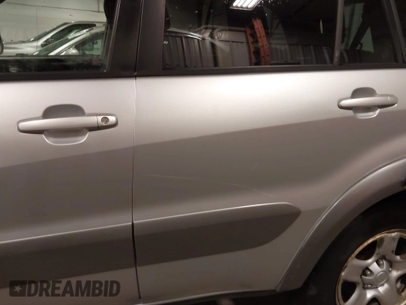 2005 Toyota RAV4 with VIN JTEHD20V250038735, listed as a IAAI auction lot 41853061 with 132,795 mi miles. Bid and sale history available at carsss.com. Image 19.