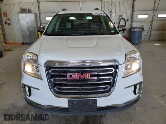 2017 GMC Terrain SLT z VIN 2GKFLUEK3H6268910, wystawiony jako Copart lot #52086525 z przebiegiem 105 030 mil mil oraz Szkoda całkowita • Salvage title. Historia ofert i sprzedaży dostępna na DreamBid. Obrazek 5.