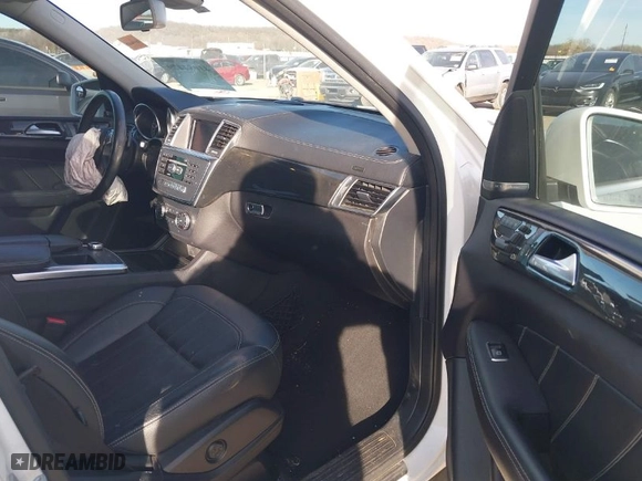 2015 Mercedes-Benz GL-Class GL 450 with VIN 4JGDF6EEXFA616584, listed as a IAAI auction lot 41084479 with 144,472 mi miles. Bid and sale history available at carsss.com. Image 5.