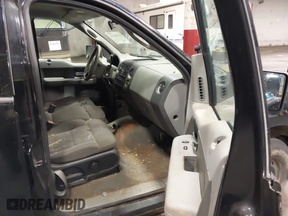 2004 Ford F-150 XLT with VIN 1FTPW12564KD10496, listed as a IAAI auction lot 42589149 with 278,895 mi miles and . Bid and sale history available at DreamBid. Image 5.