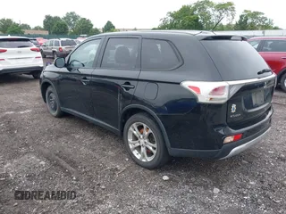 2015 Mitsubishi Outlander SE with VIN JA4AD3A36FZ002806, listed as a IAAI auction lot 42516137 with Not provided miles and . Bid and sale history available at DreamBid. Image 3.