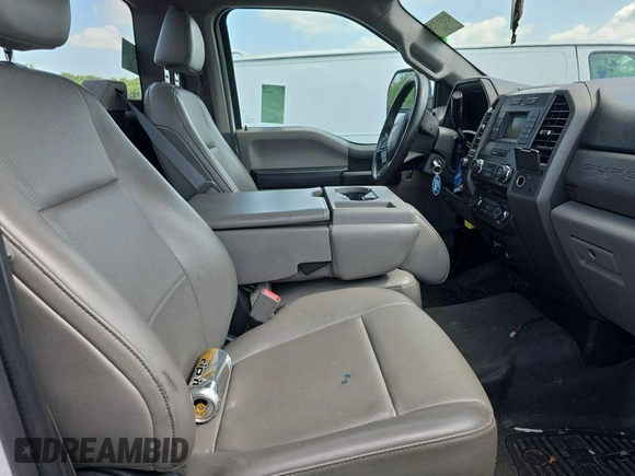 2018 Ford F-250 XLT with VIN 1FTBF2B61JEB24898, listed as a IAAI auction lot 42854197 with 108,352 mi miles and . Bid and sale history available at DreamBid. Image 6.